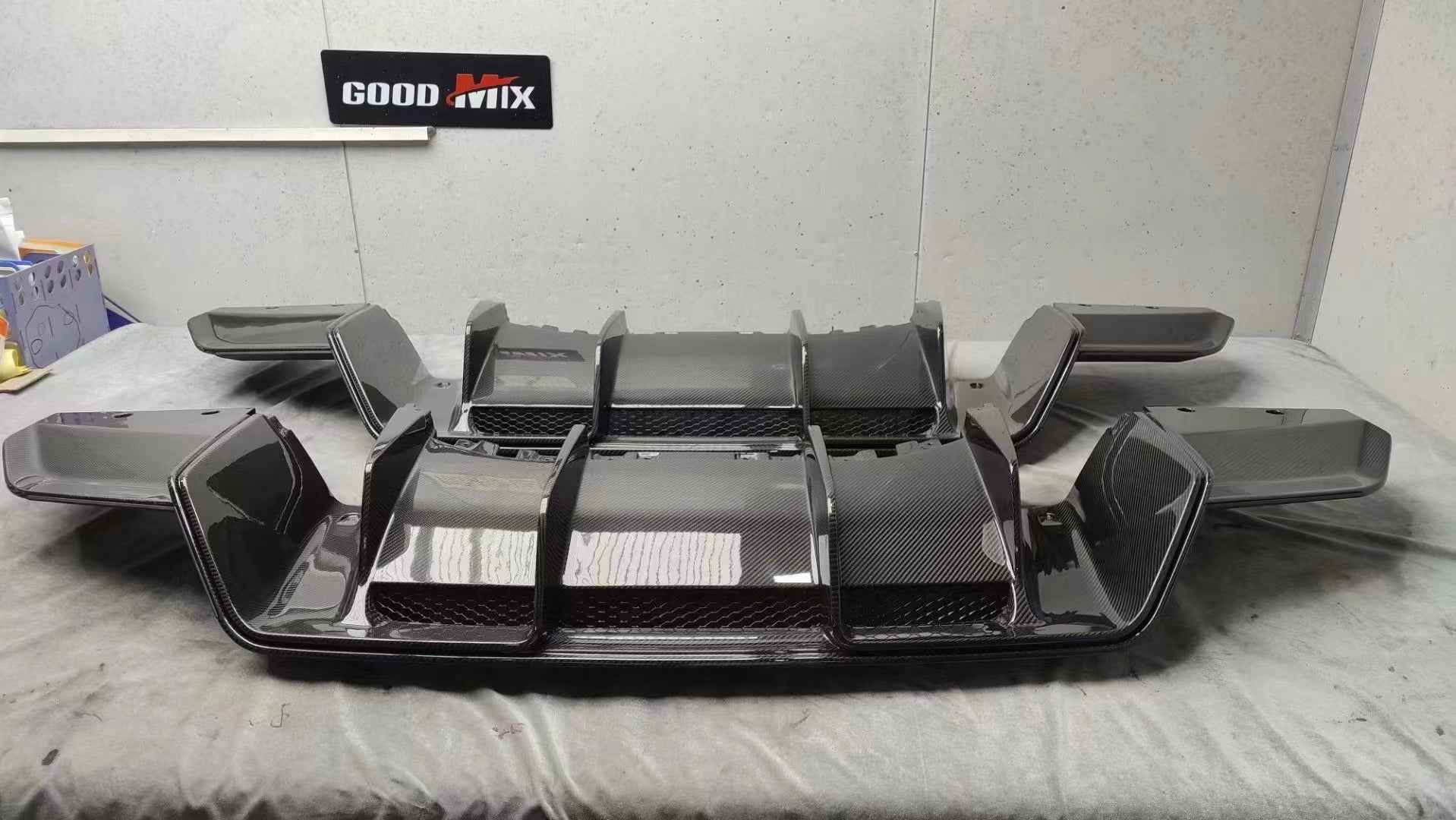 2016-2018 Audi R8 Full Dry Carbon Aerodynamics kit - Image 24