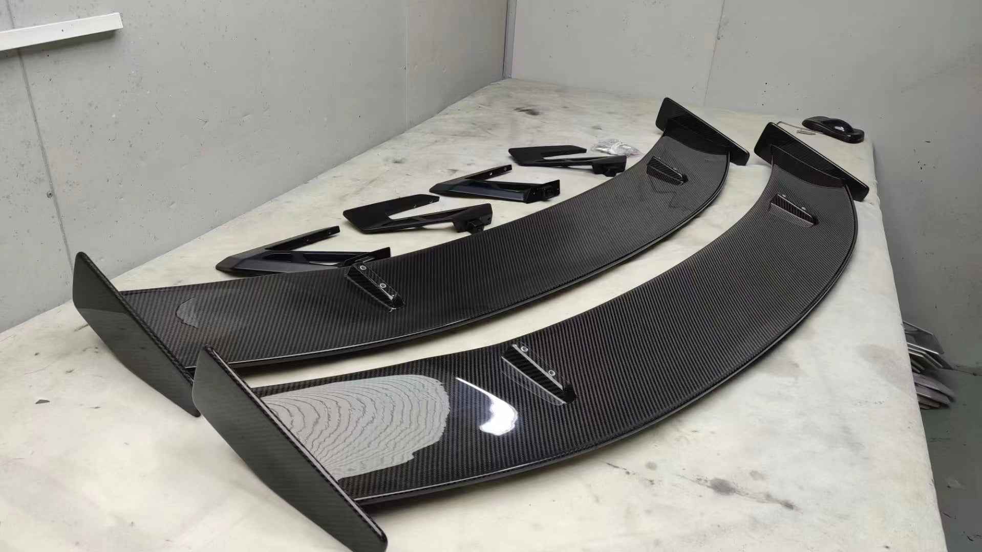 2016-2018 Audi R8 Full Dry Carbon Aerodynamics kit - Image 26