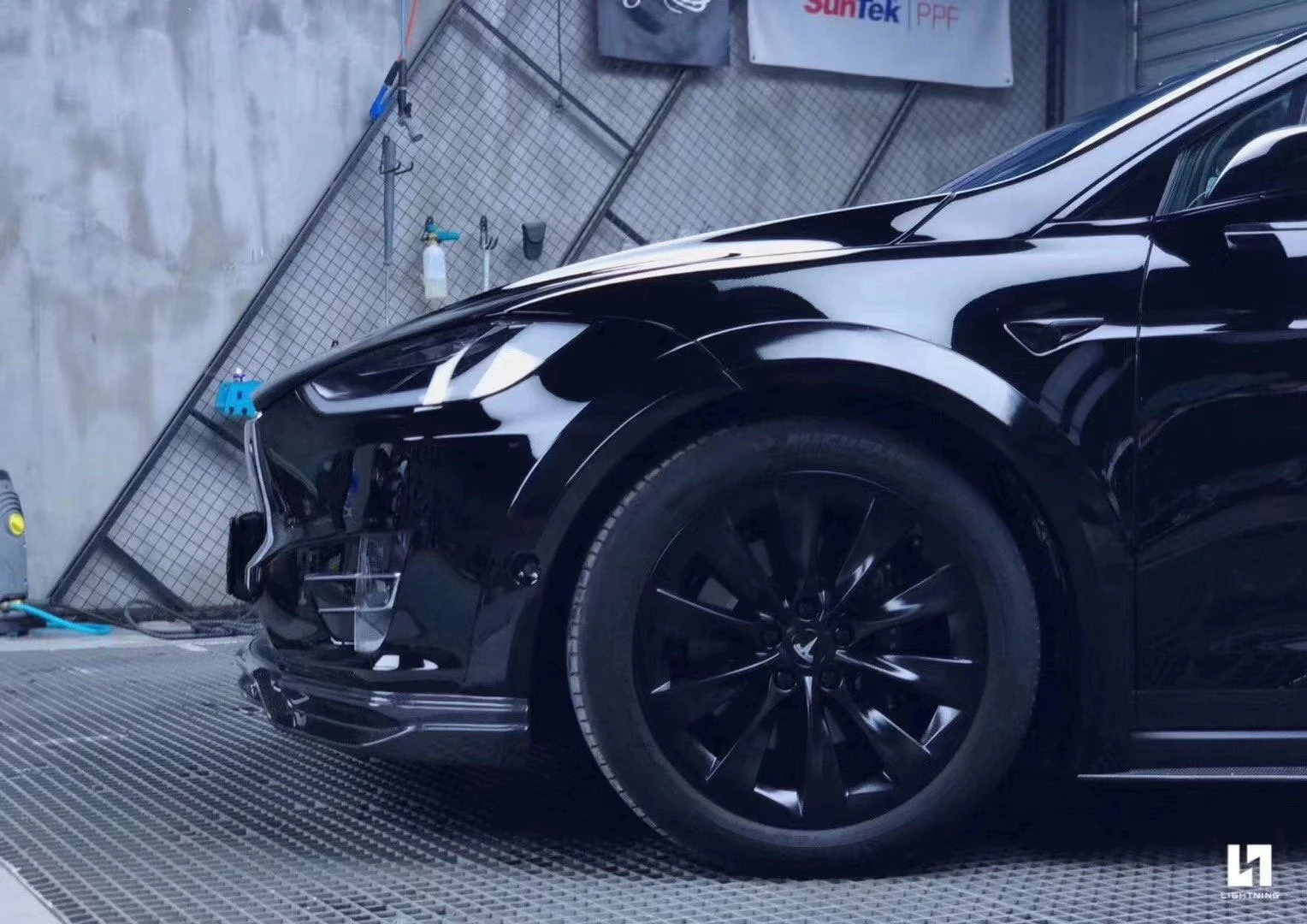 CMST Carbon Fiber Full Body Kit for Tesla Model X 2016-2021 - Image 13