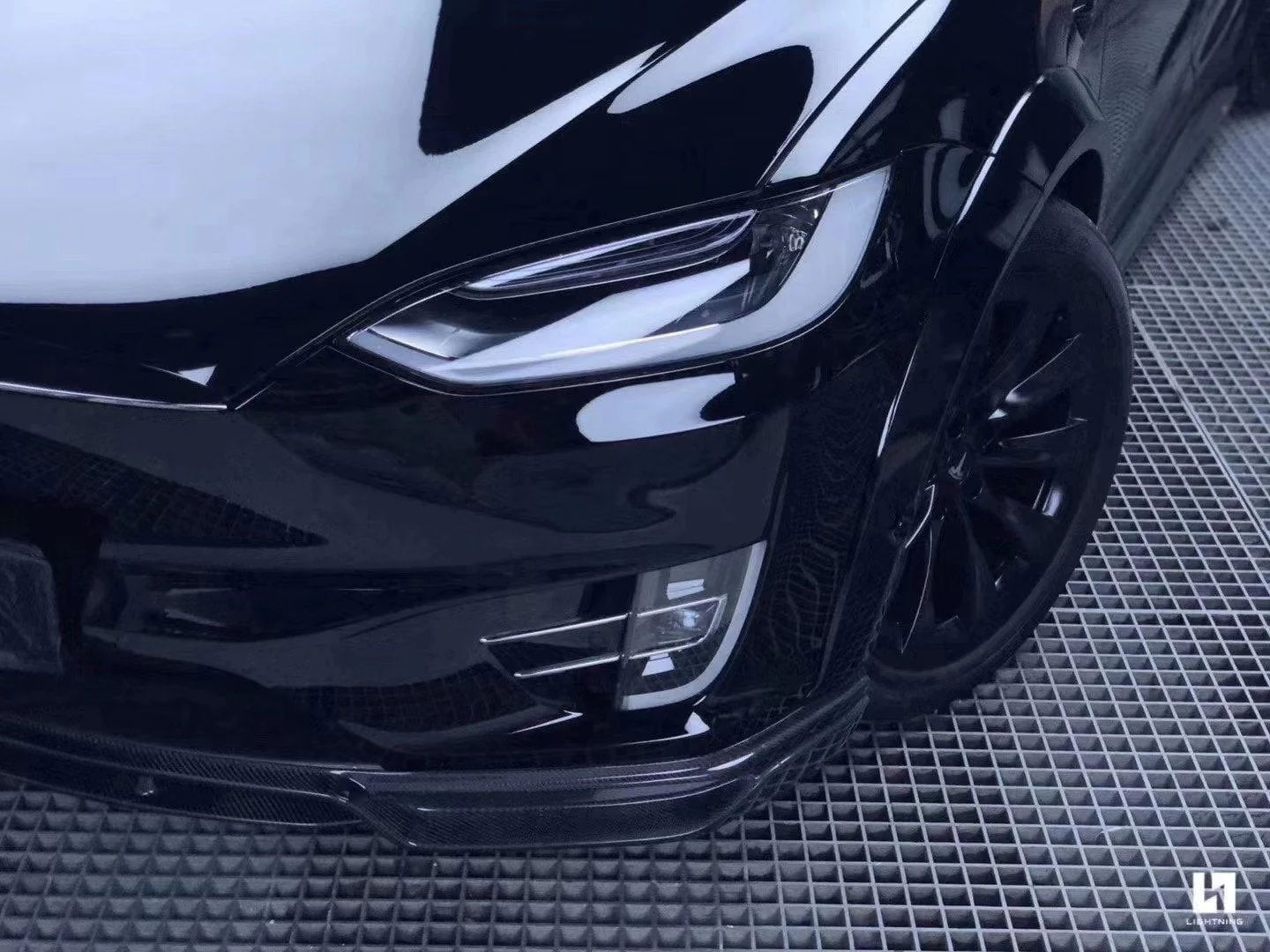 CMST Carbon Fiber Full Body Kit for Tesla Model X 2016-2021 - Image 14