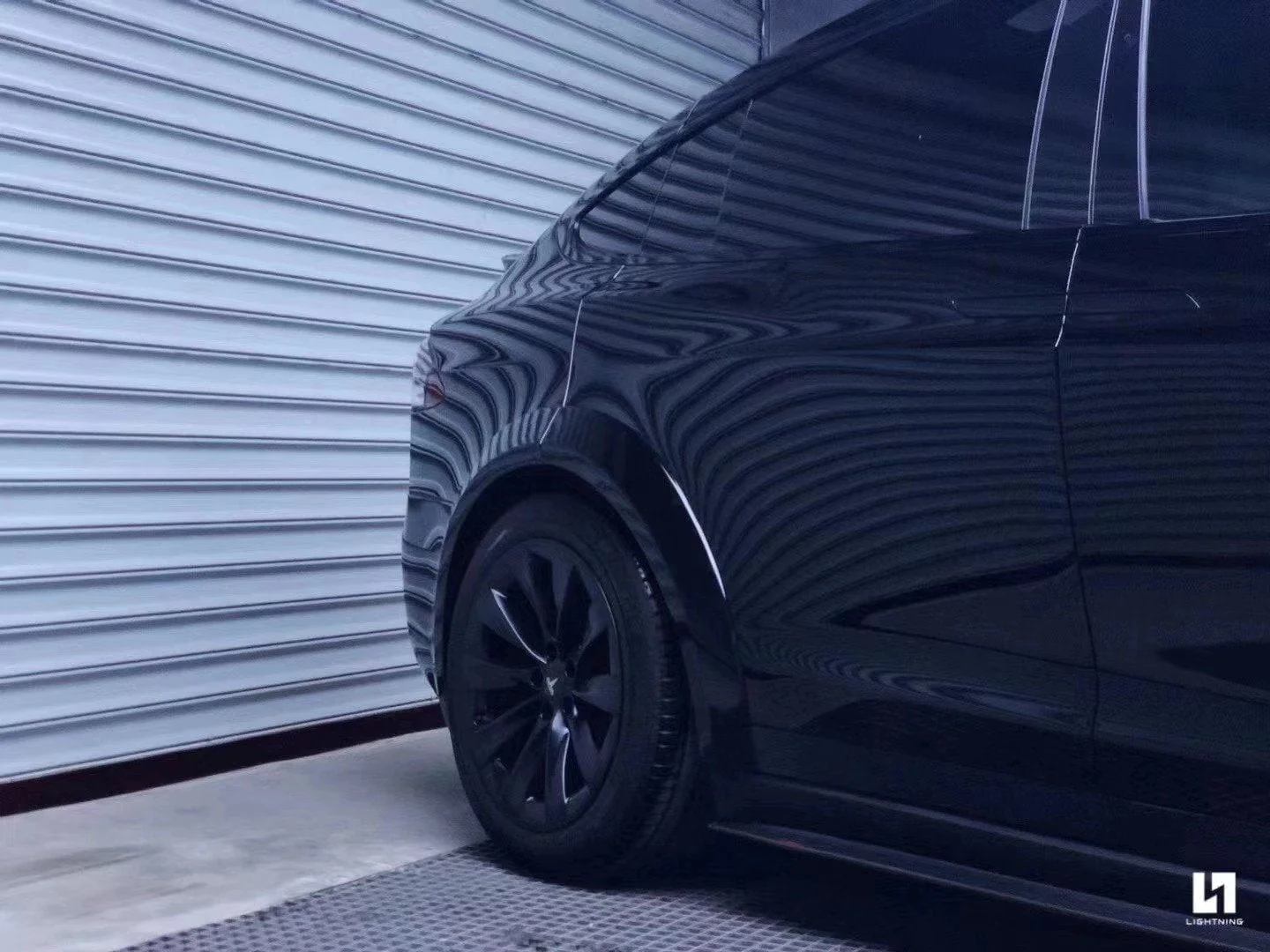 CMST Carbon Fiber Full Body Kit for Tesla Model X 2016-2021 - Image 15