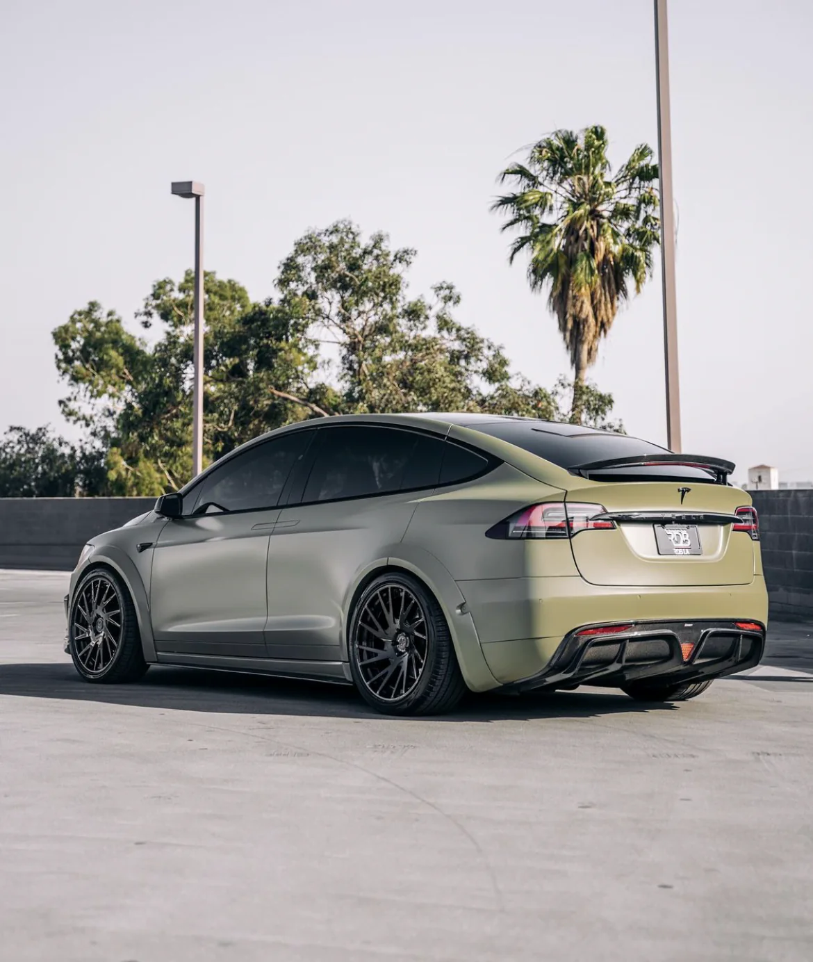 CMST Carbon Fiber Full Body Kit for Tesla Model X 2016-2021 - Image 8