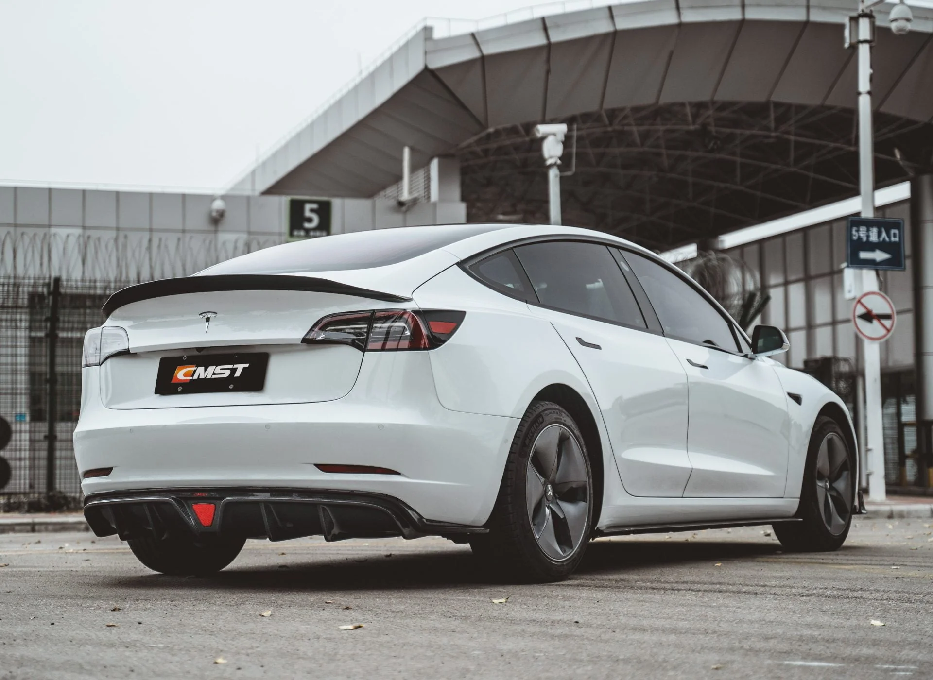 CMST Carbon Fiber Full Body Kit Style C for Tesla Model 3 - Image 20