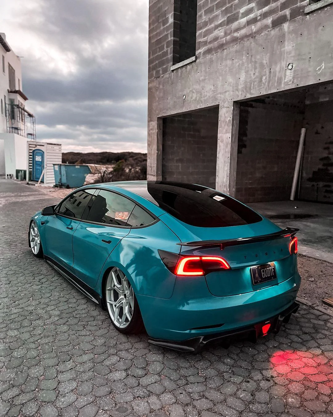 CMST Tesla Model 3 Carbon Fiber Full Body Kit Style E - Image 11