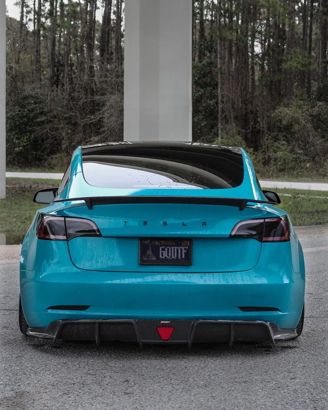 CMST Tesla Model 3 Carbon Fiber Full Body Kit Style E - Image 13