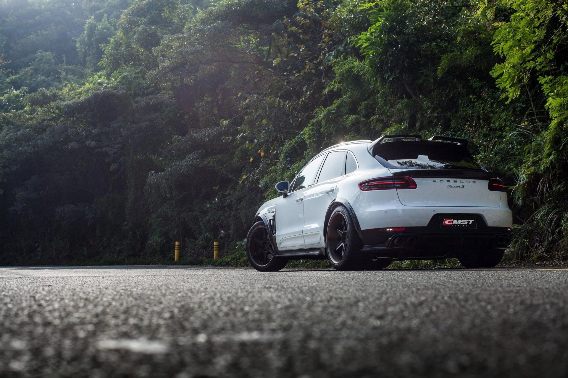 CMST Tuning Carbon Fiber Full Body Kit for Porsche Macan & Macan S 2014-2017 - Image 10