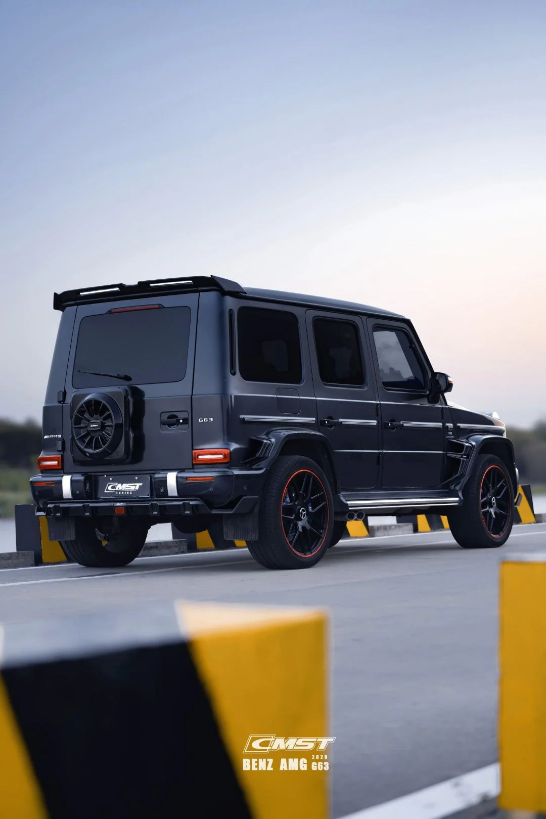 CMST Tuning Pre-preg Carbon Fiber Spare Tire Delete for Mercedes Benz G63 / G550 / G500 W464 - Image 6