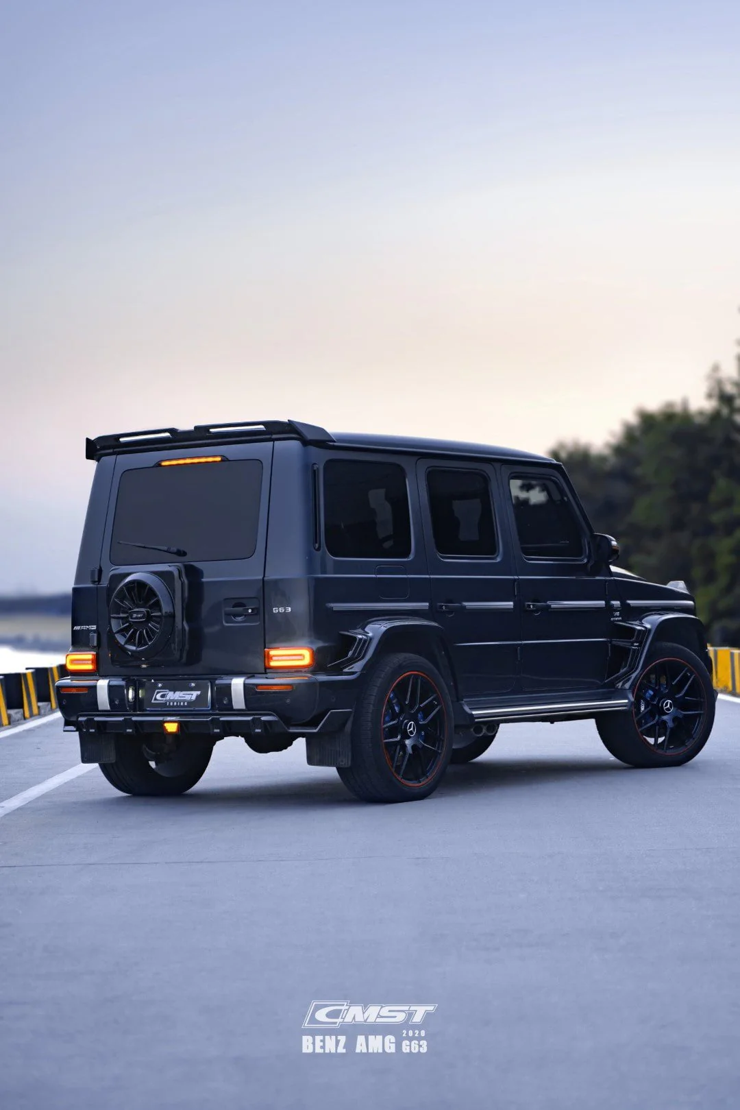 CMST Tuning Pre-preg Carbon Fiber Spare Tire Delete for Mercedes Benz G63 / G550 / G500 W464 - Image 8