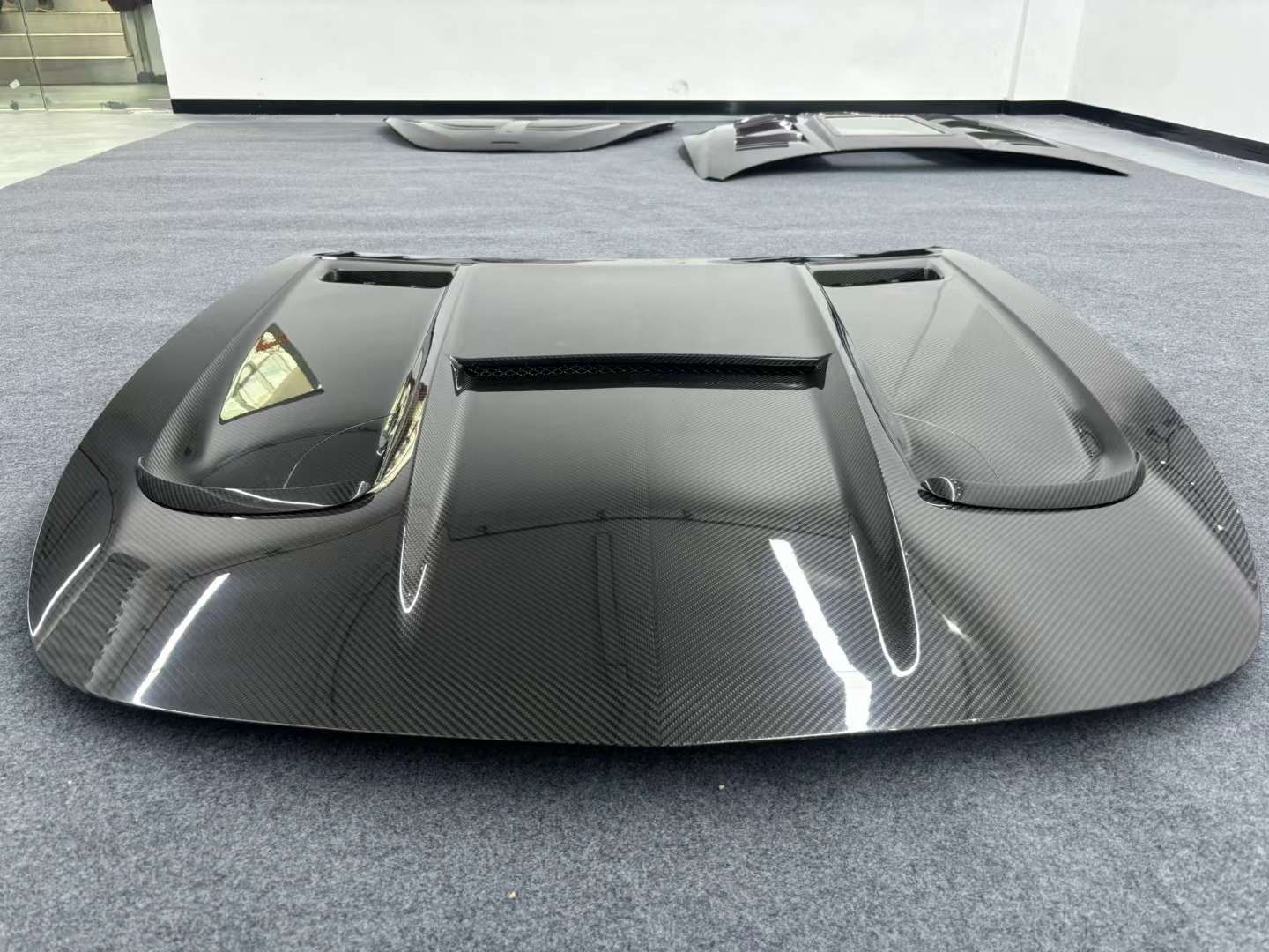 Kid Louis Mercedes Benz C190 AMG GT GTS GTC GTR Dry-Carbon Fiber Hood / Bonnet Black Series Style 2015 - 2021 - Image 19