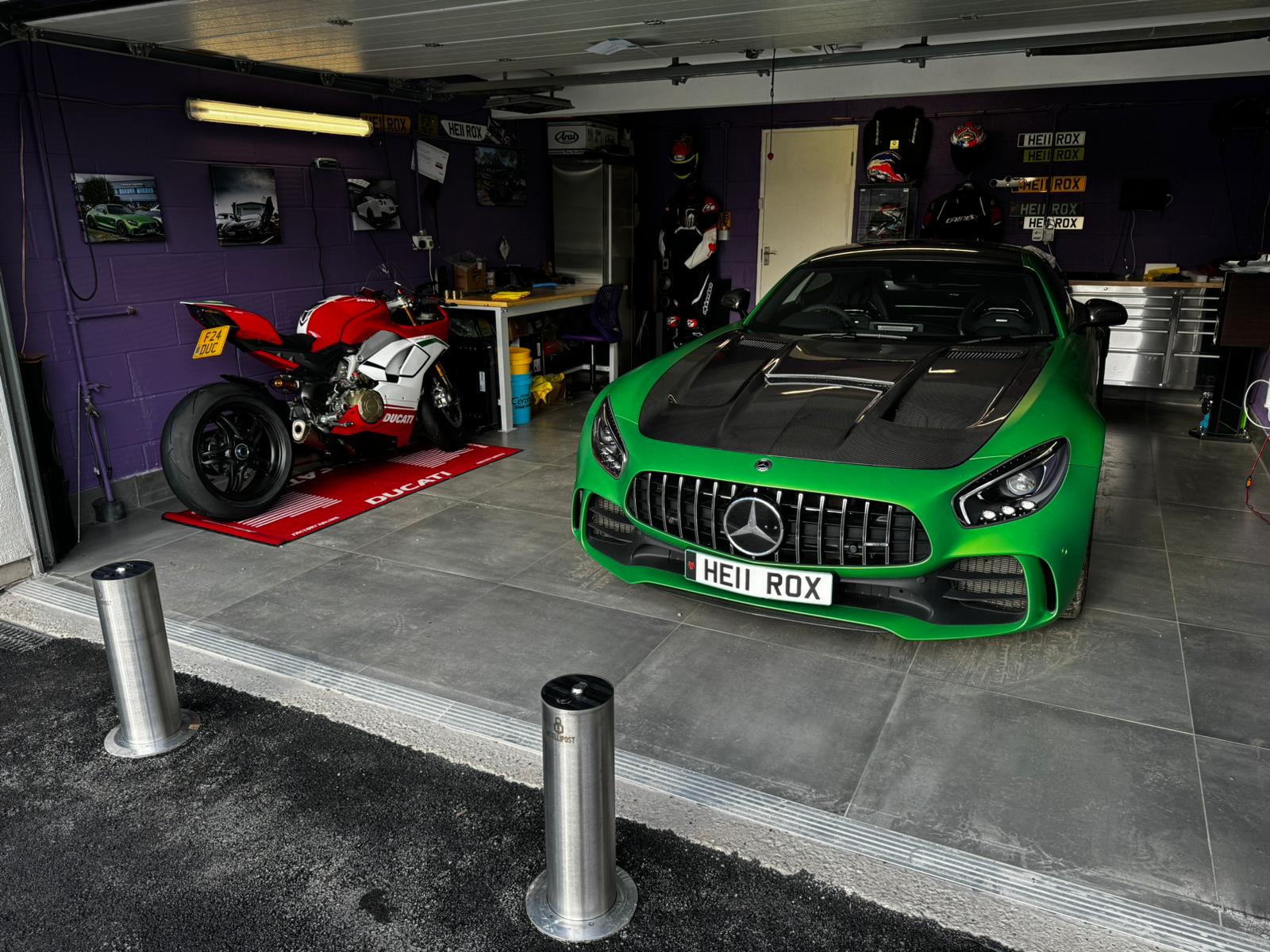 Kid Louis Mercedes Benz C190 AMG GT GTS GTC GTR Dry-Carbon Fiber Hood / Bonnet Black Series Style 2015 - 2021 - Image 4