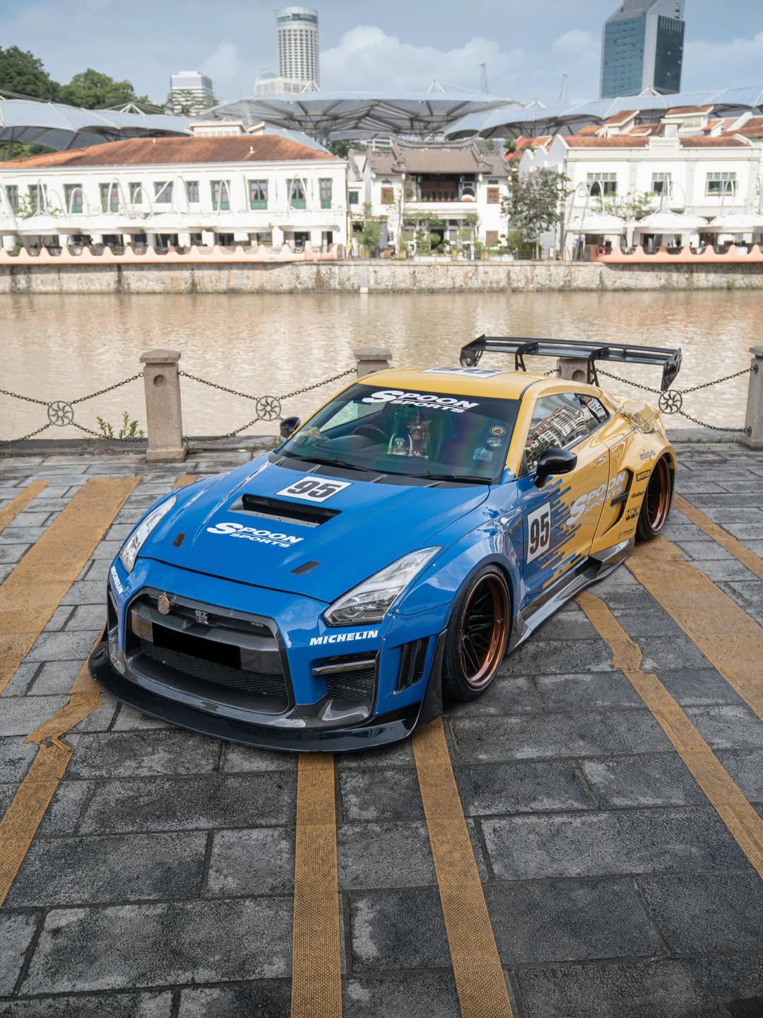 Robot Craftsman Nissan GTR Body Kit R35 WIDEBODY Fibre Glass Reinforced Plastic Complete Body Kit (FRP) - Image 16