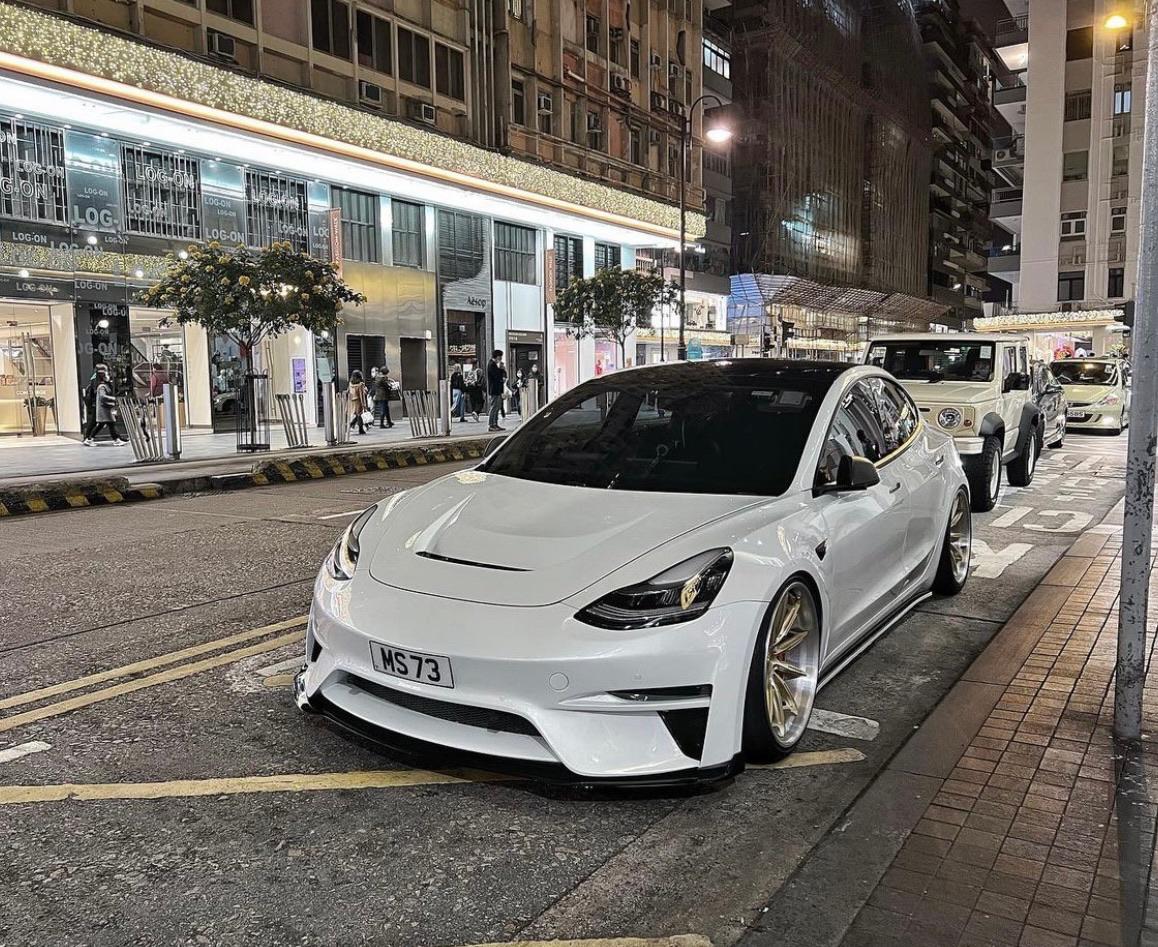 Robot Craftsman Tesla Model 3 "Crypton" Fibre Glass Reinforced Plastic Complete Body Kit (FRP) - Image 8