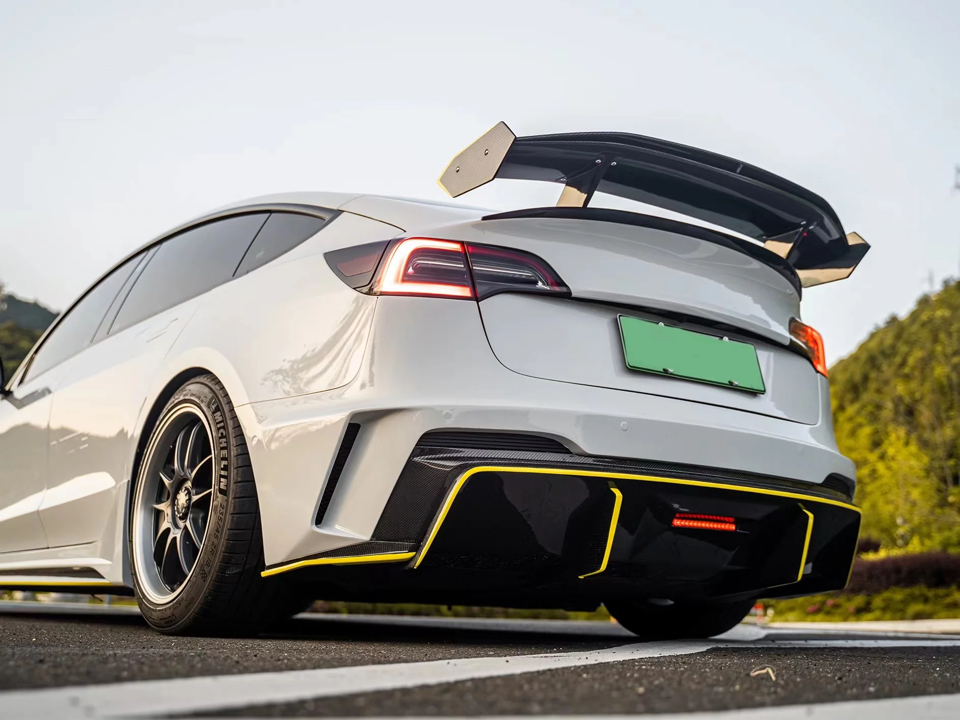 Robot Craftsman Tesla Model 3 “HACKER” Rear Bumper & Diffuser  (2017–2023 pre-facelift) - Image 10