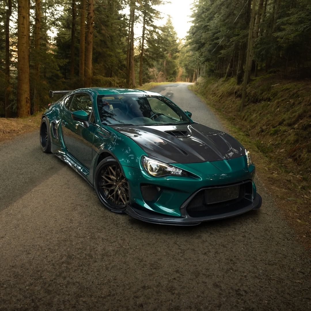 Robot Craftsman Toyota GT86 / BRZ / FRS Fibre Glass Reinforced Plastic Complete Body Kit (FRP) Fits Toyota GT86 / Subaru BRZ – First Gen (2012–2021) - Image 3