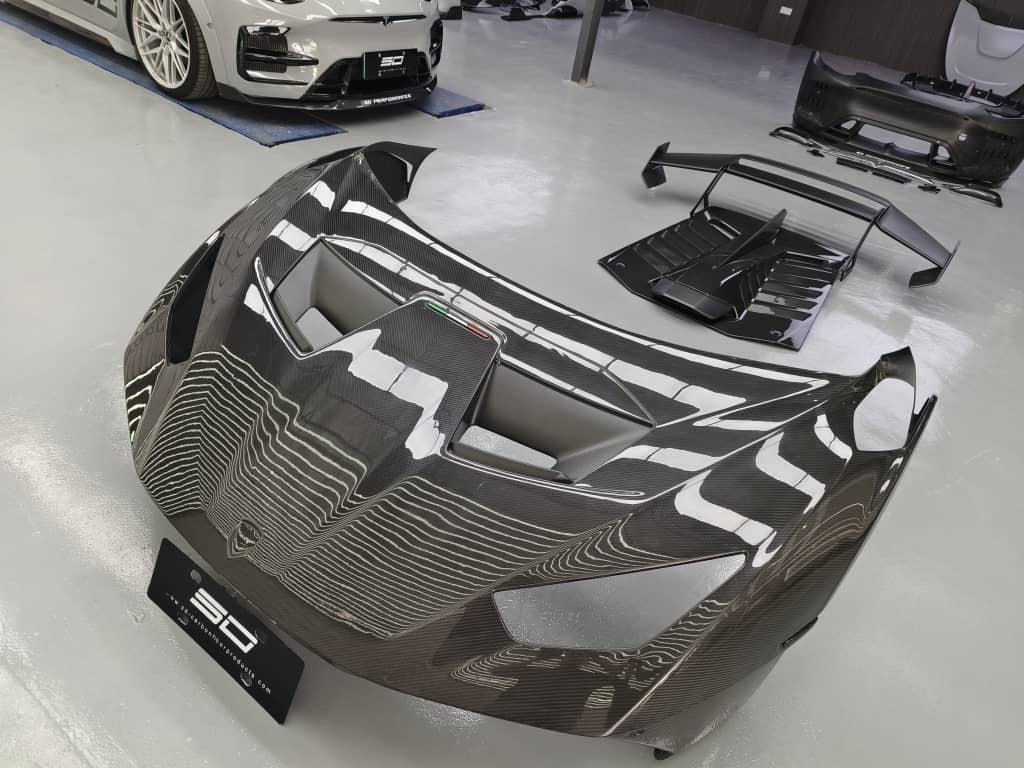 SD Dynamics Lamborghini Huracan to STO Conversion Dry-Carbon Full Body Kit - Image 37