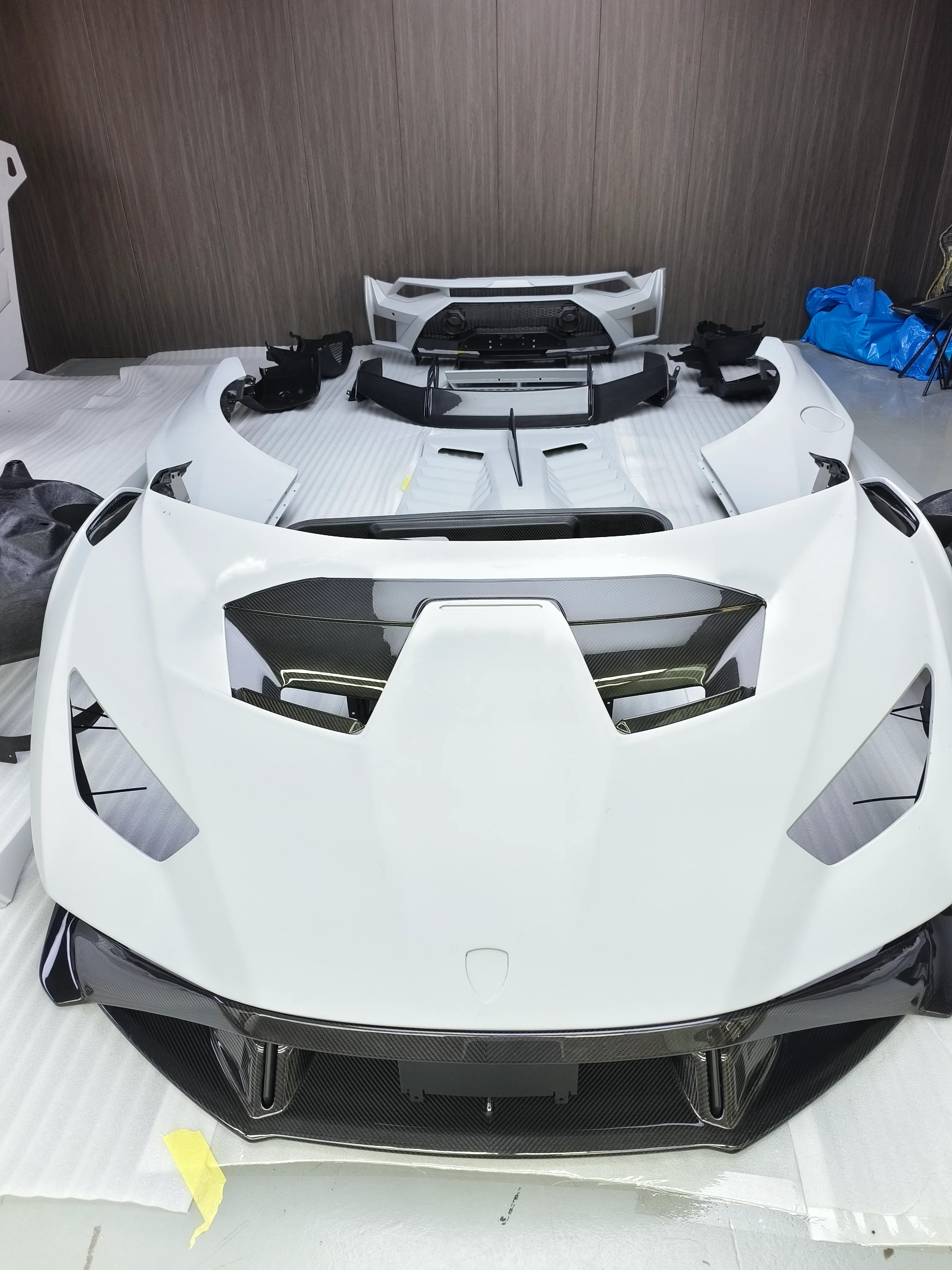 SD Dynamics Lamborghini Huracan to STO Conversion Dry-Carbon Full Body Kit - Image 4