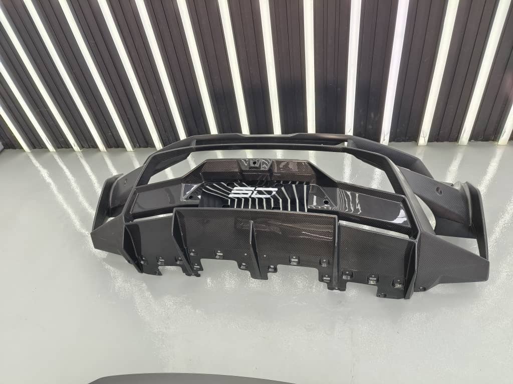 SD Dynamics Lamborghini Huracan to STO Conversion Dry-Carbon Full Body Kit - Image 41