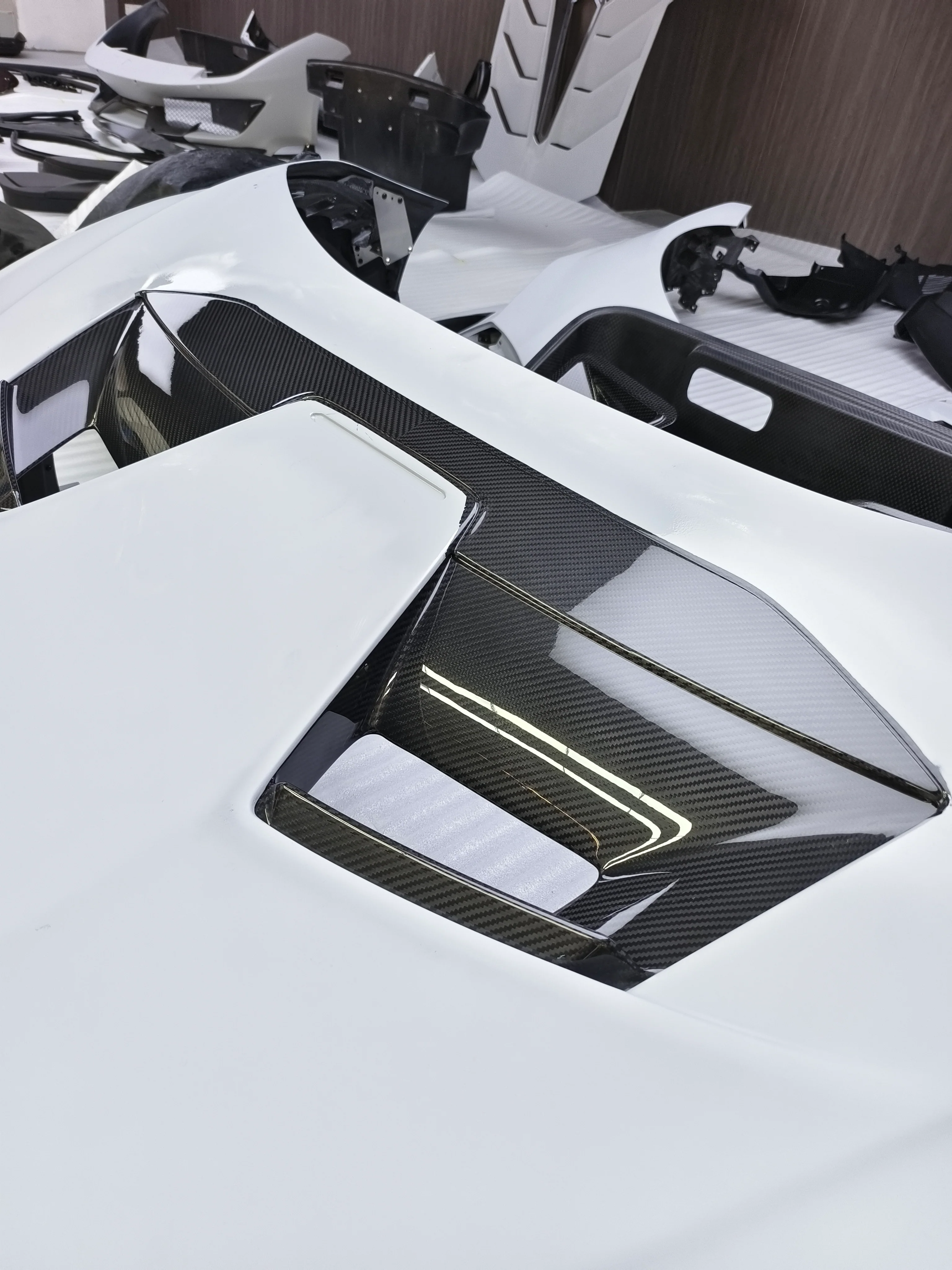 SD Dynamics Lamborghini Huracan to STO Conversion Dry-Carbon Full Body Kit - Image 5