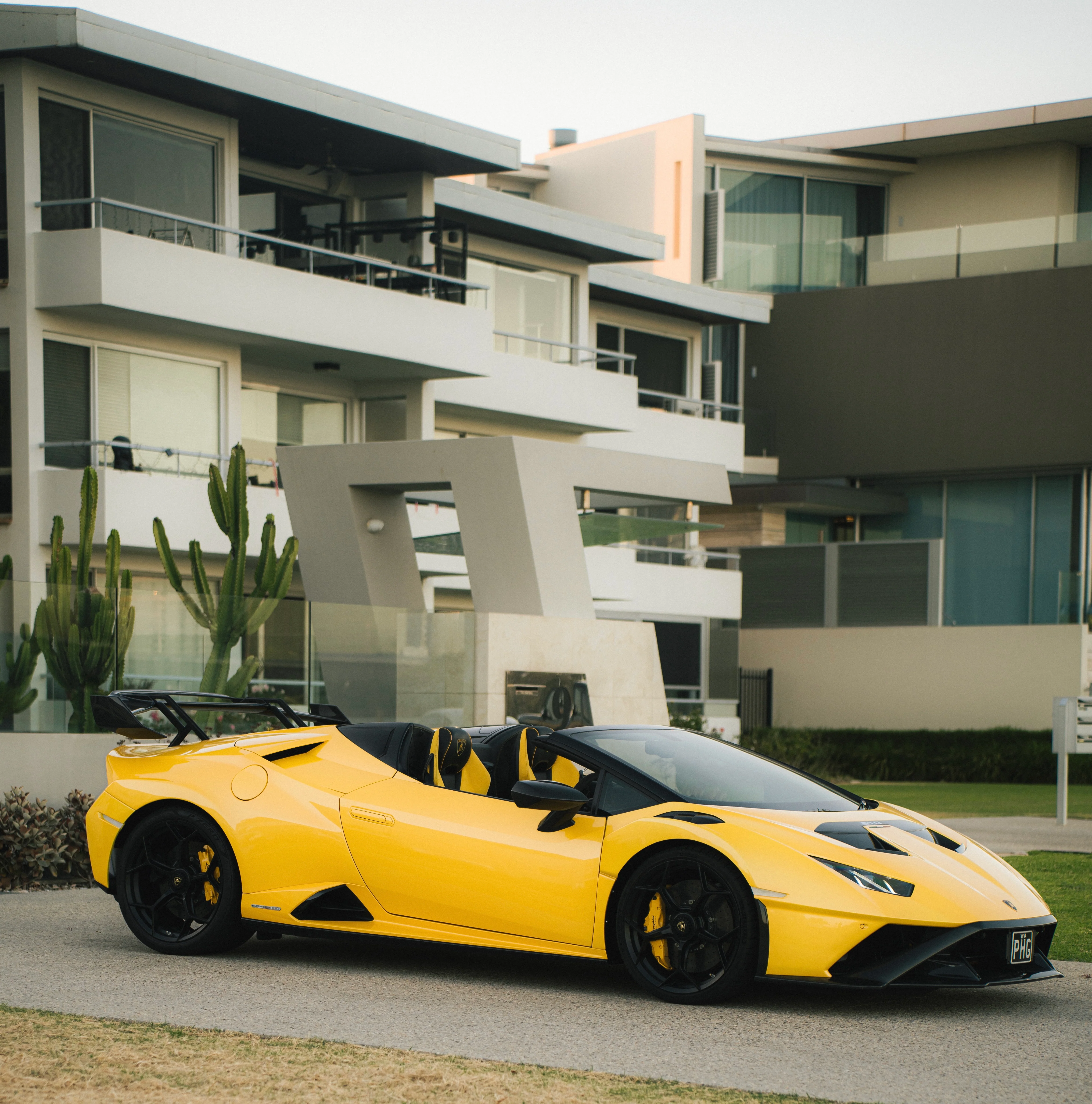 SD Dynamics Lamborghini Huracan to STO Conversion Dry-Carbon Full Body Kit - Image 51