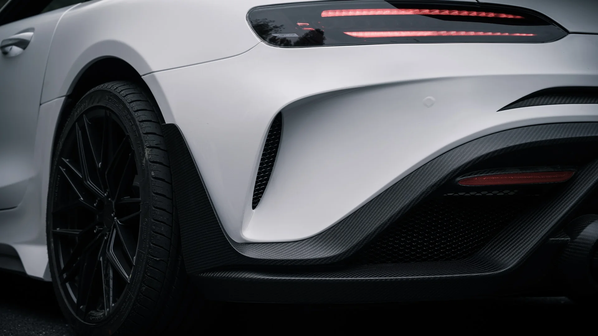 Robot Works Mercedes AMG GT Fibre Glass Reinforced Complete Body Kit (FRP) - Image 11
