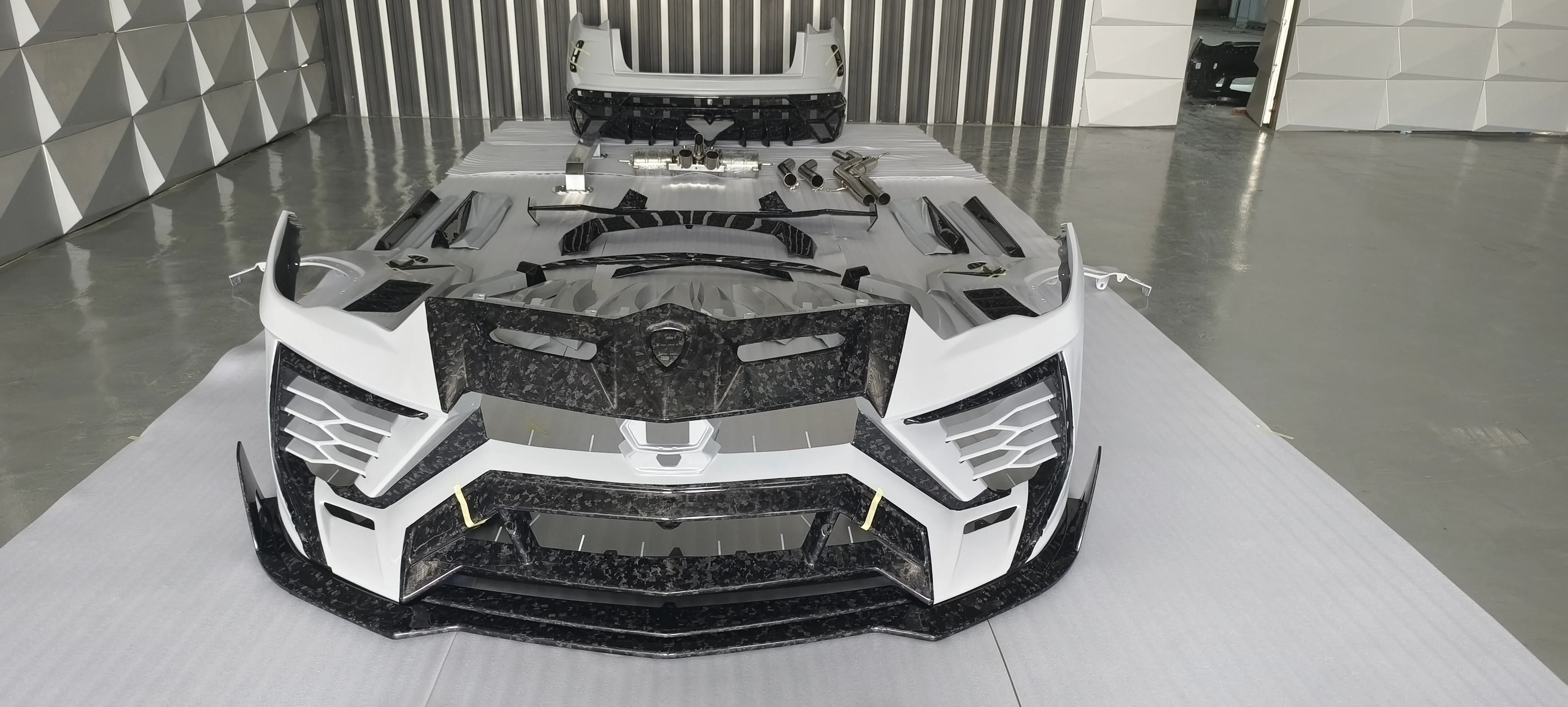 SD Dynamics "M Edition" Lamborghini Urus Dry Carbon Fibre Full Body Kit - Image 50